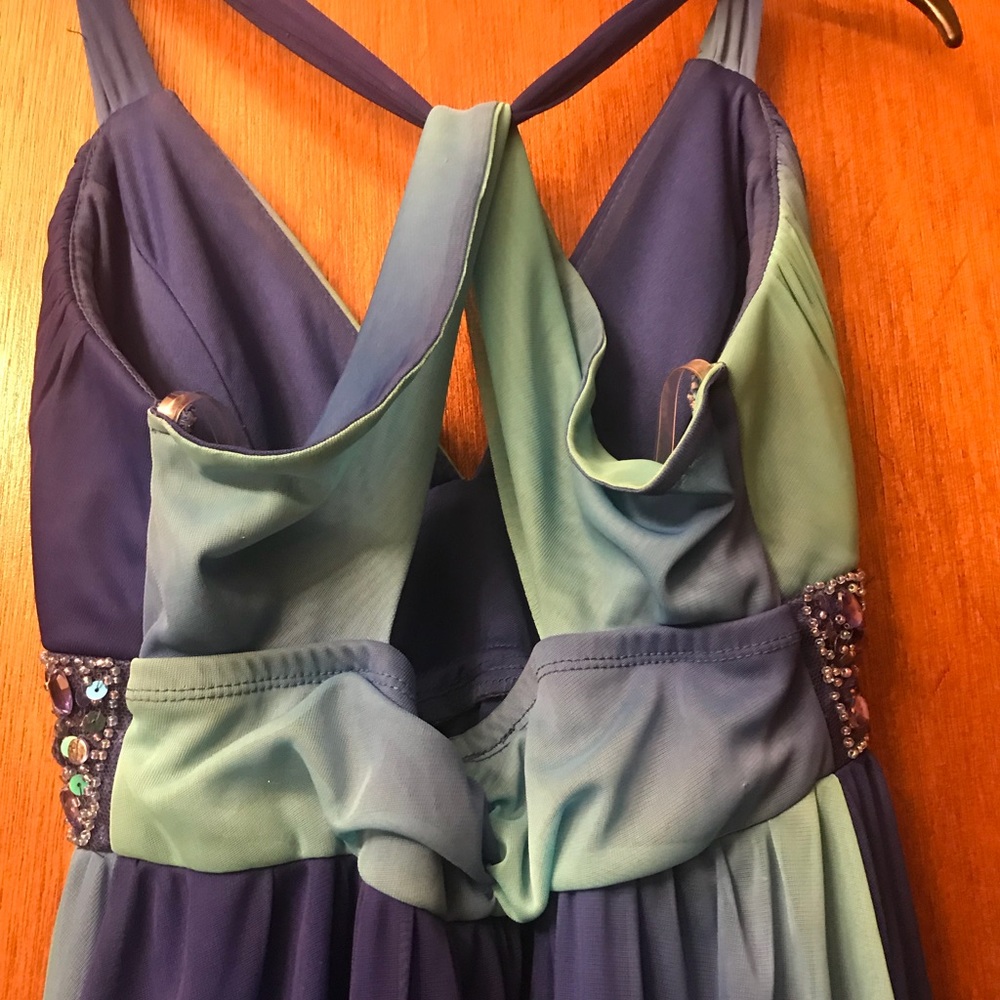 Dress - Picture 3 of 5